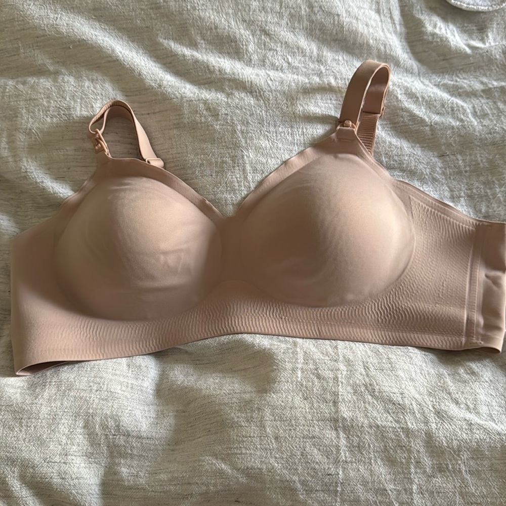 Momcozy nursing bra
